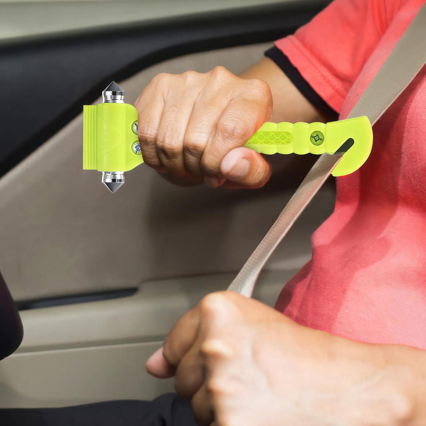 But Oswetf 2 Piezas Martillo de Emergencia para Coche, Incluye Cortacinturones de Seguridad y Rompeventanas, Ideal para Automóviles, Autobuses y Camiones, Accesorios de Coche (Rojo)